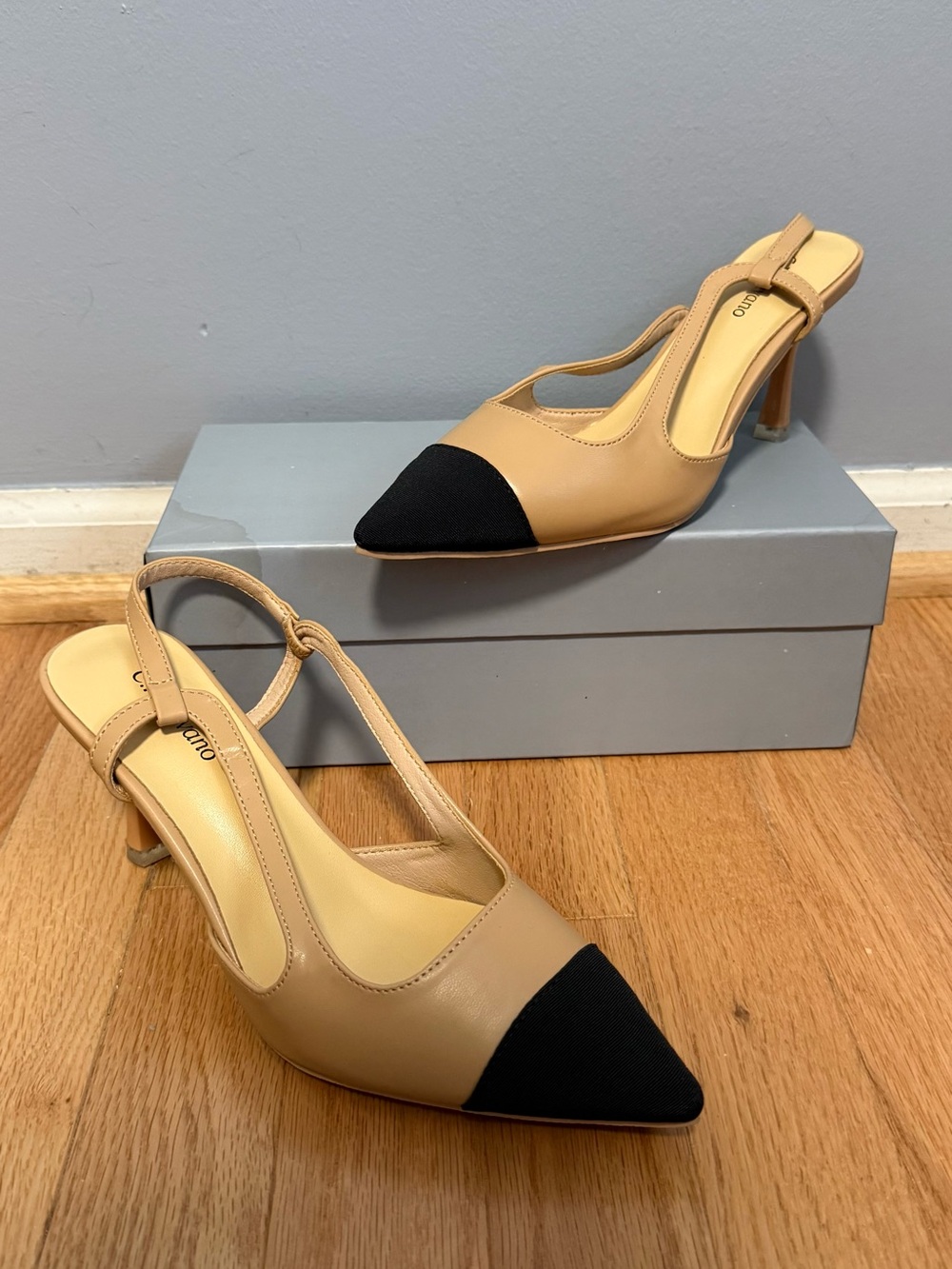 C Paravano Beige Black Pointed Toe Slingback Heels NEW 38